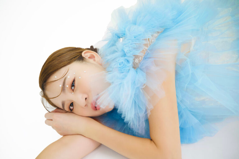 シンガーソングライターのericaさん(@ericakokuuta )